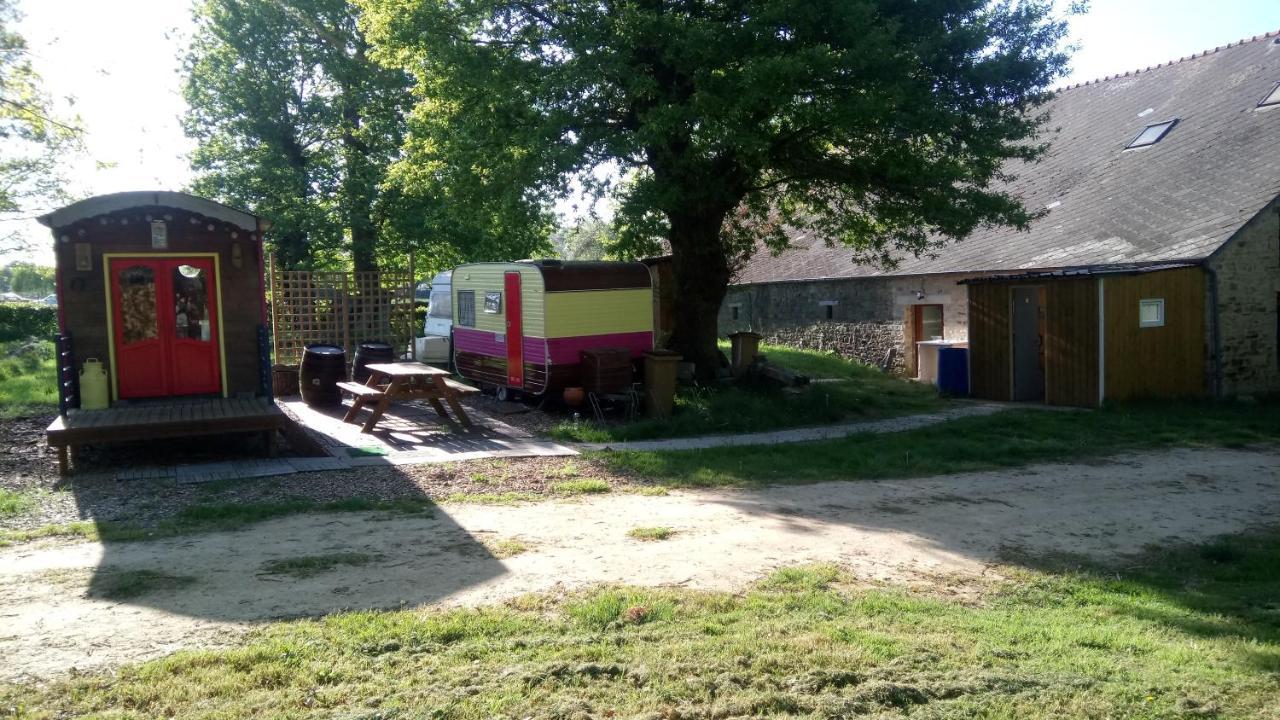 La Roulotte CHAINOUX Bains-sur-Oust Esterno foto